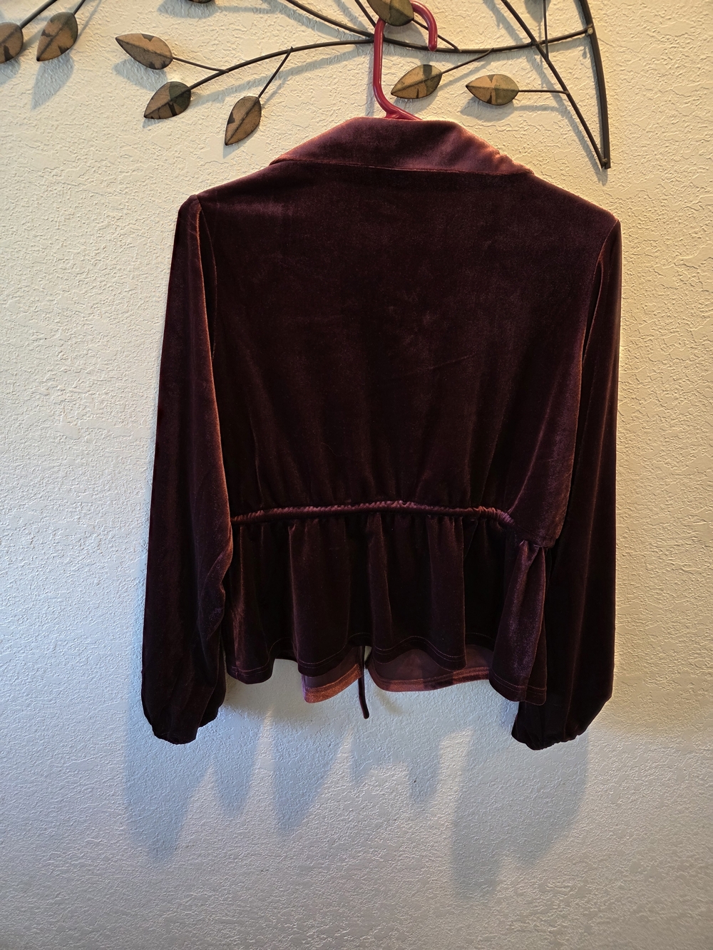 Vince Camuto Satin-Like Jacket in Burgandyn - Picture 2 of 3